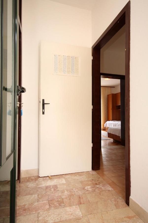 Apartments By The Sea Brist, Makarska - 505 Podaca Kültér fotó
